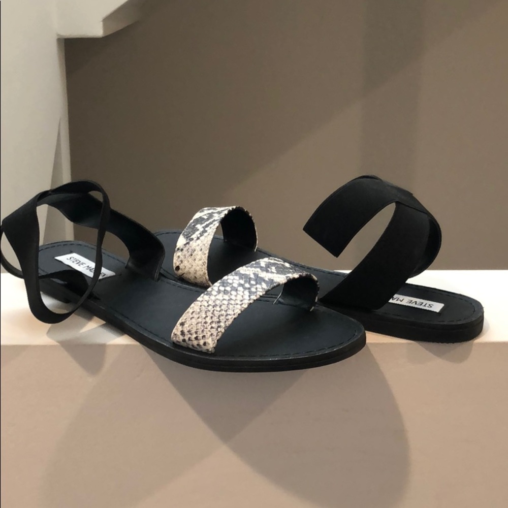 Steve Madden flats